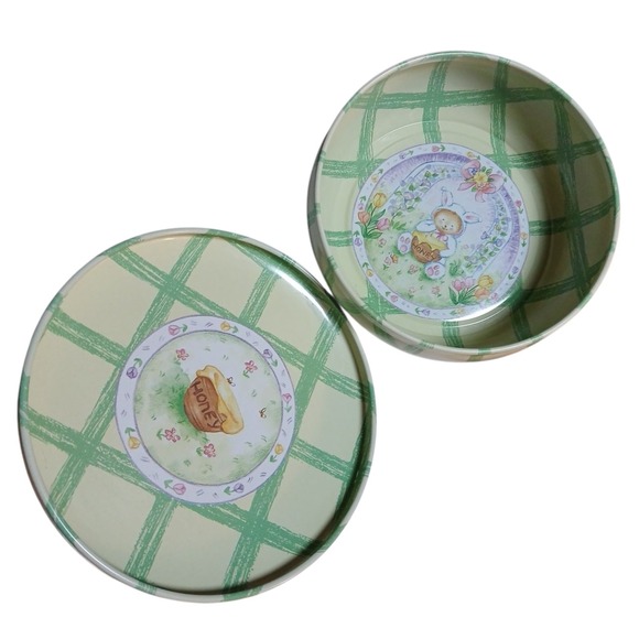 Honey Bunnies Bulged Tin  Pattern Cookies Cup - Picture 4 of 10